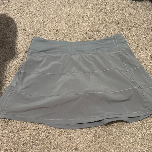Lululemon Pace Rival Skort in Rhino Grey - Picture 1 of 3